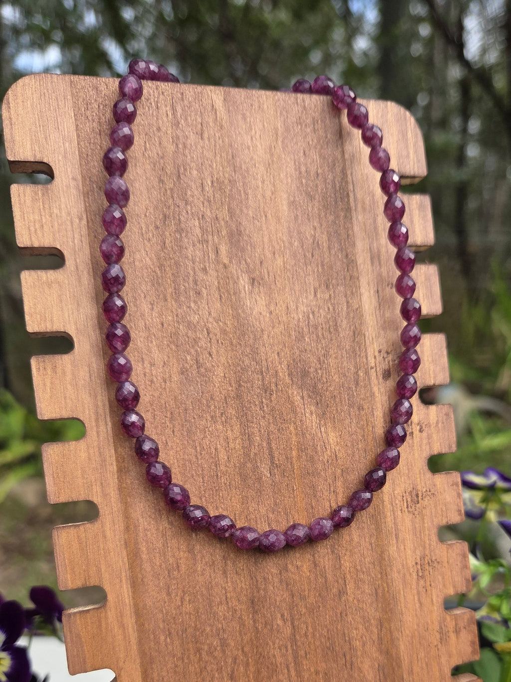 Garnet chocker